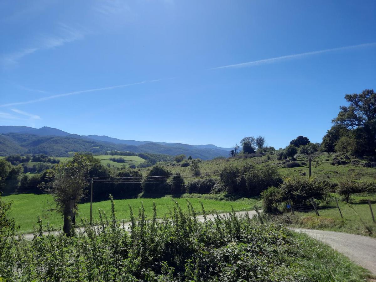 Chez Line Et Pierre: Appartement Spacieux, Lumineux Et Equipe La Bastide-de-Serou Exterior photo